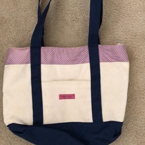Vineyard vines whale tote